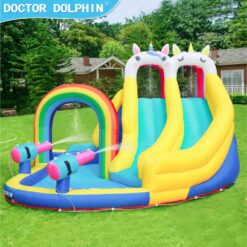 Alternative view of ממלכת חד הקרן: מתקן מים מתנפח עם מגלשות ותותחי מים | Doctor Dolphin 73041